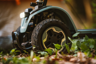Pride Baja Bandit Elektromobil mit Lithium-Ionen-Akku 12 km/h