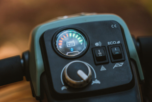 Pride Baja Bandit Elektromobil mit Lithium-Ionen-Akku 12 km/h