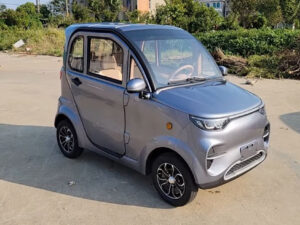 Kabinenroller ‚Flow Li‘ Mini E-Auto 45 km_h Lithium-Akku 2 Personen Kopie Kabinenroller ‚Flow Li‘ Mini E-Auto 45 km_h Lithium-Akku 2 Personen Kopie