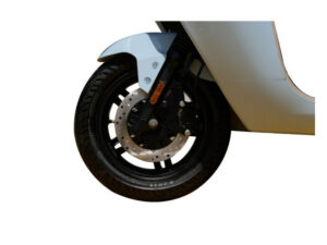 9. Kabinenroller ‚E-Move‘ 45 km_h 2 Personen ab 3999 Euro